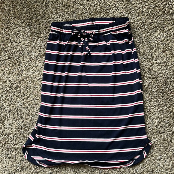 TICKLED TEAL MATERNITY SKIRT - Picture 1 of 2